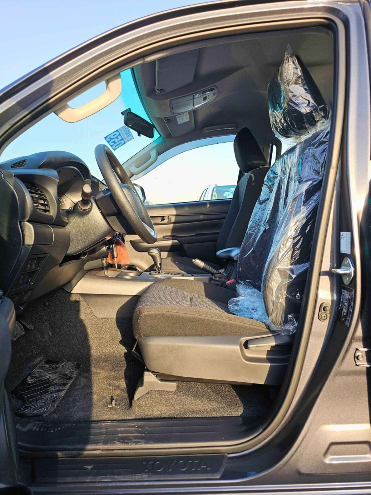 Toyota Hilux TOYOTA HILUX BASIC NARROW BODY || DOUBLE CABIN | 2.4L DIESEL A/T 4WD | PWR WINDOWS (CODE # HDA) GRAY