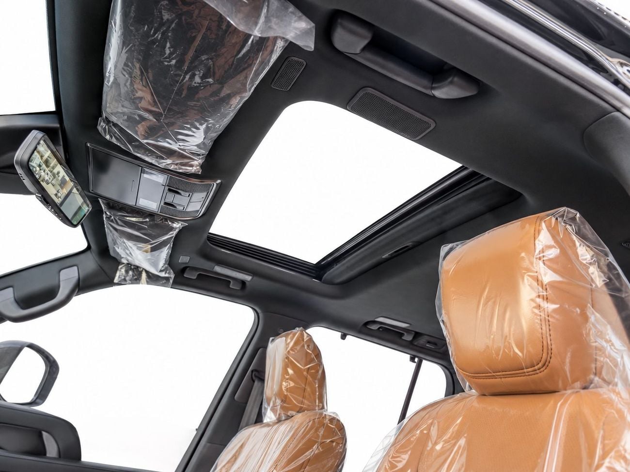 لكزس LX 700h URBAN ECTAV0006 - لكزس LX700h أوربان 2026 - محرك هجين 3.5 لتر، ناقل حركة أوتوماتيكي - لون أبيض مع مقصورة د