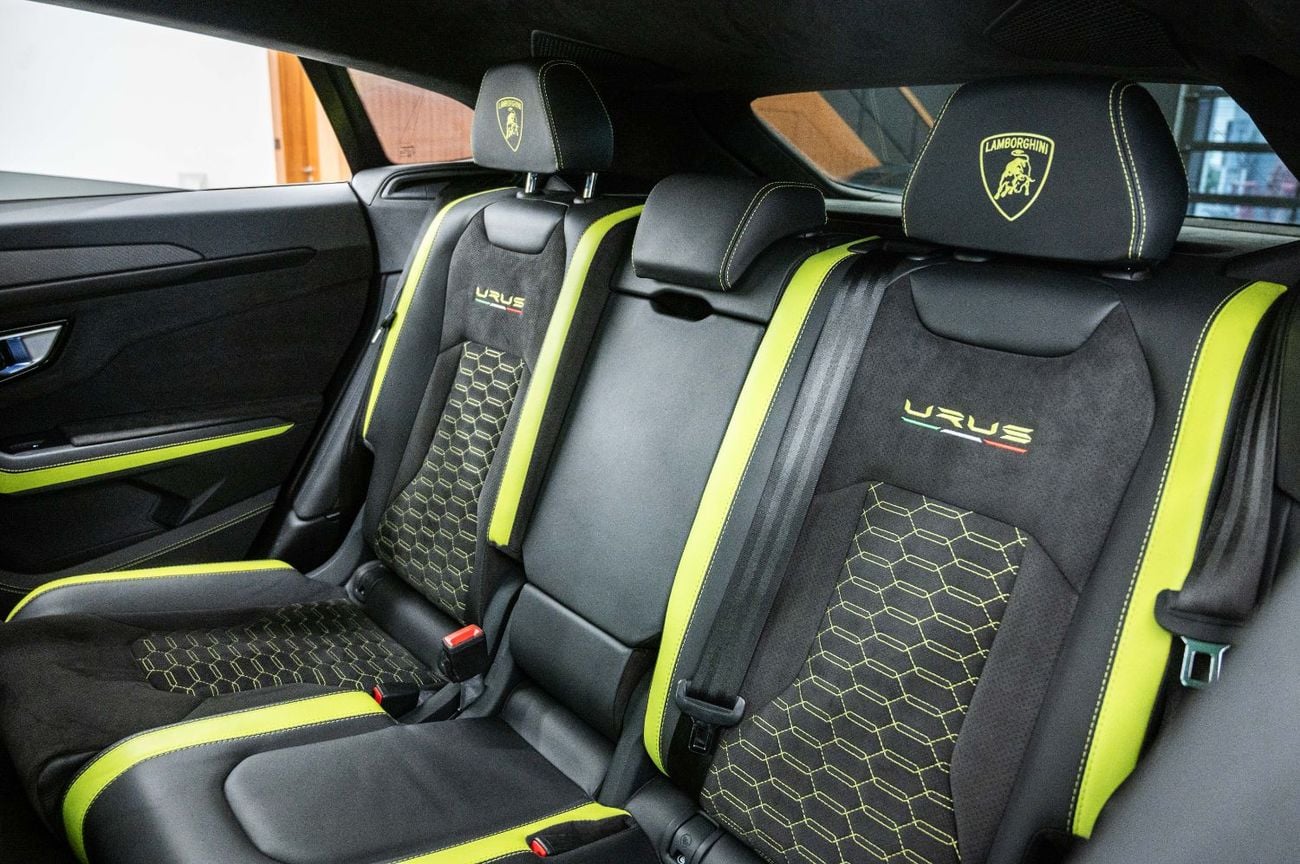Lamborghini Urus STANDARD Pearl Capsule – European Specs – Accident Free