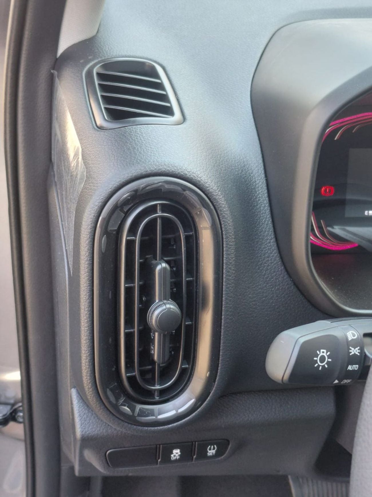 Kia Picanto GCC Specs 2027 Model with Sunroof