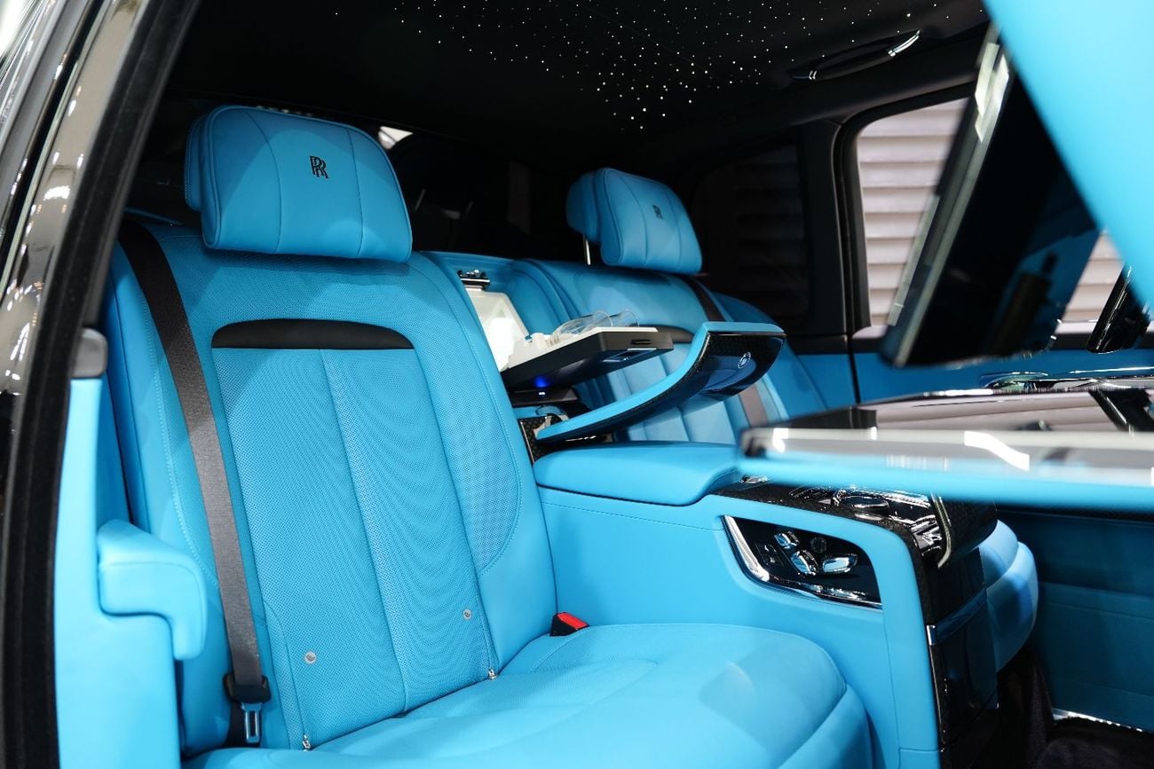 Rolls Royce Cullinan BLACK BADGE Executive Rear Seats, Rear Screens, Bespoke Audio, Dealer Warr + Serv!!