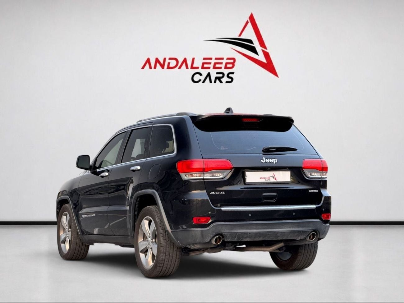 جيب جراند شيروكي LIMITED جيب جراند شيروكي ليمتد | 5.7 لتر V8 هيمي | 360 حصان | دفع رباعي | 2015 دول مجلس التعاون الخليجي