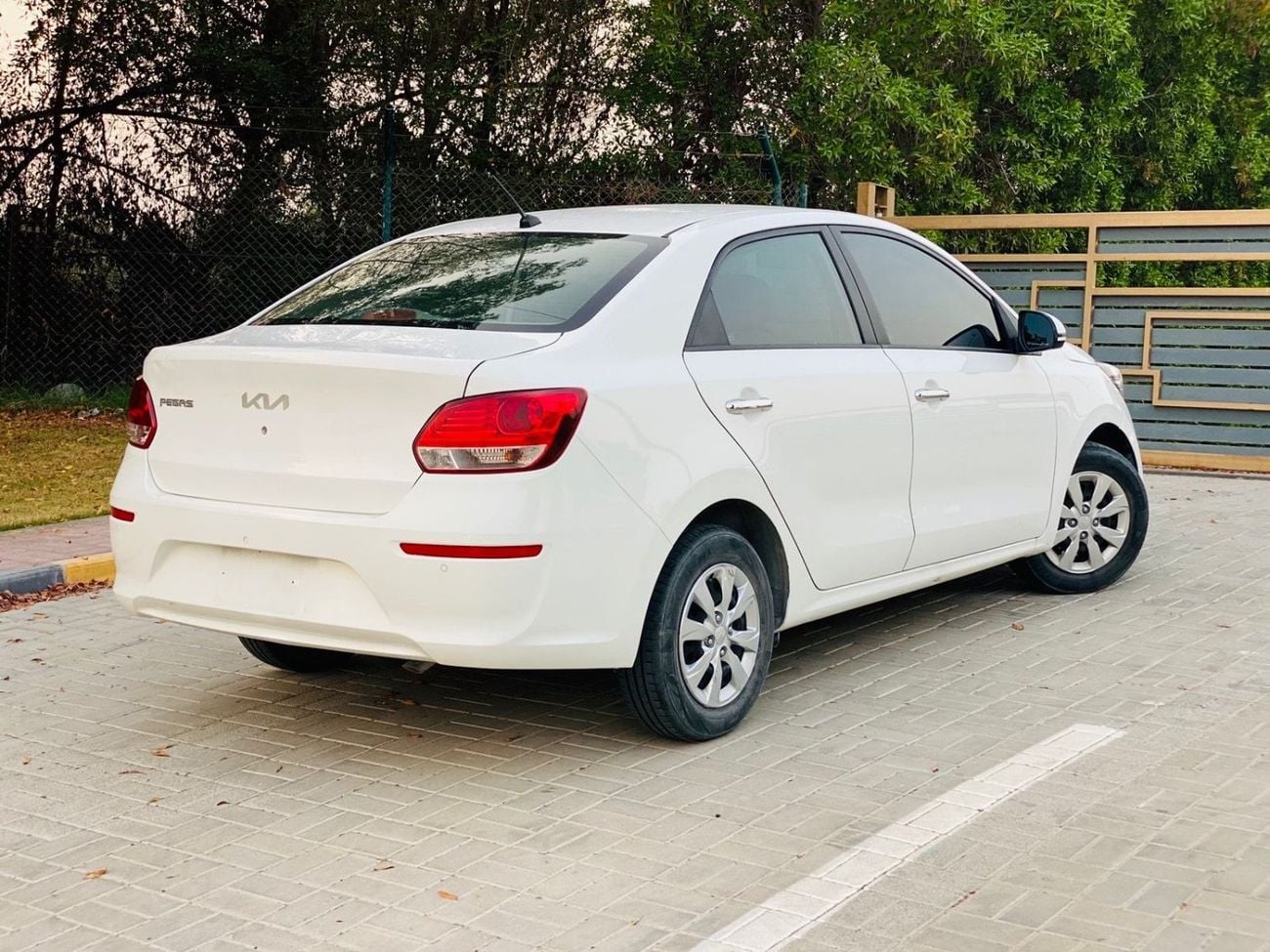 Kia Pegas EX