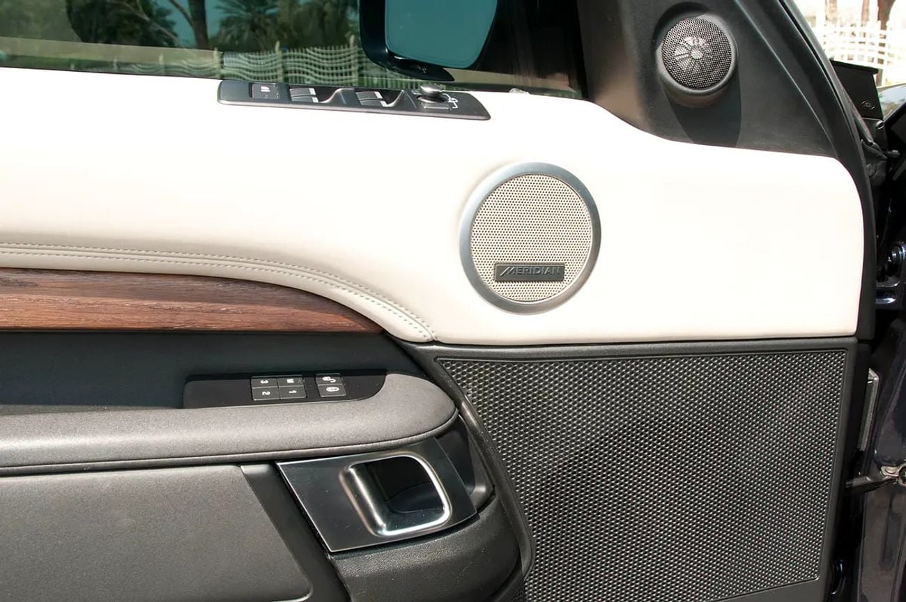 Land Rover Discovery HSE Si6 | | 7-seater luxury SUV