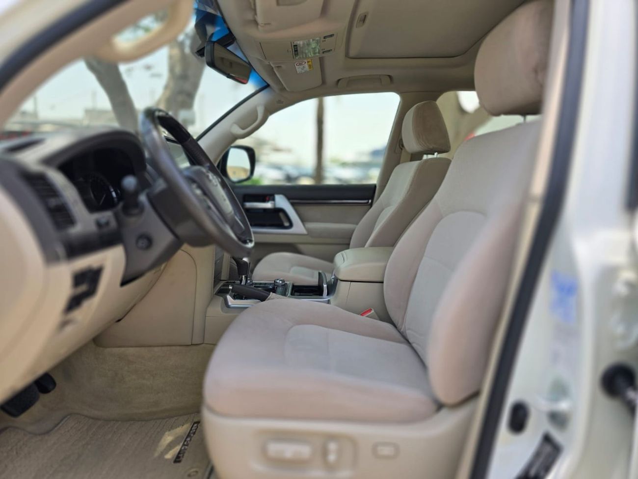 Toyota Land Cruiser VXR 5.7 2021 GCC AL FUTTAIM SINGLE OWNER IN MINT CONDITION