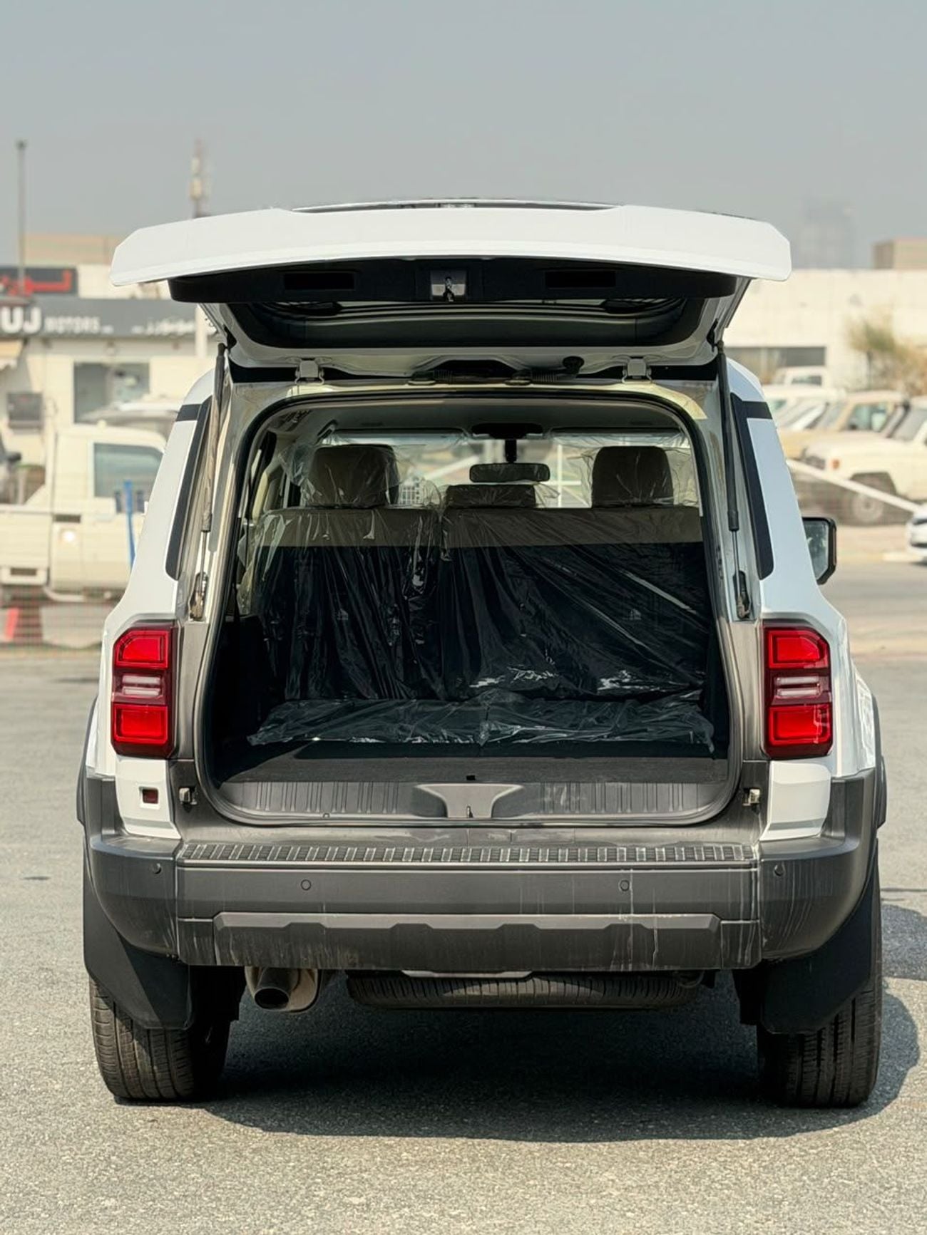Toyota Prado 2.8L DIESEL HIGH OPTION
