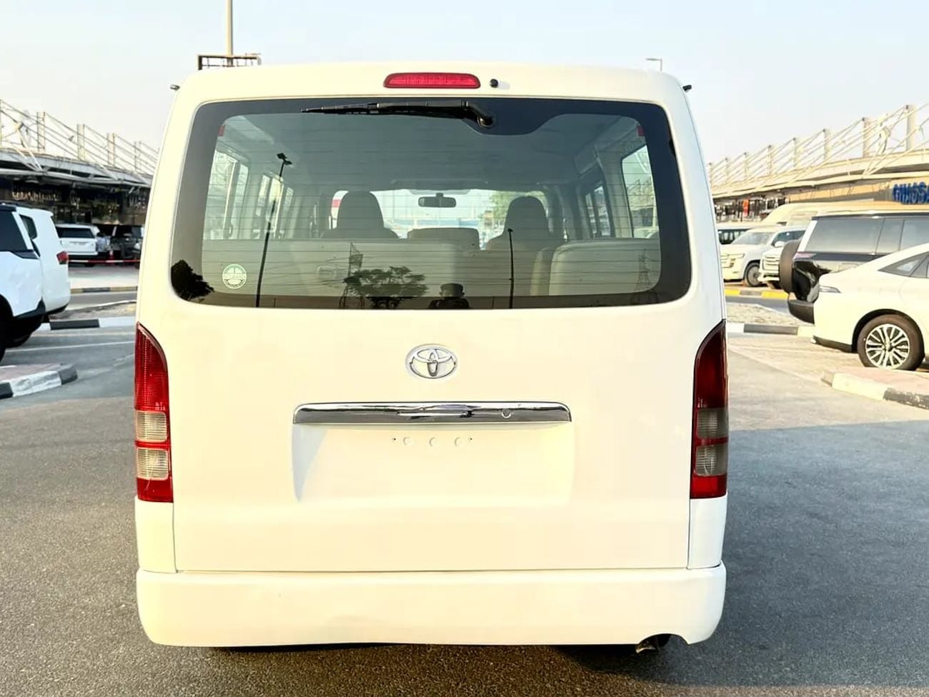 Toyota Hiace GL GCC Specs-passenger Van - excellent condition