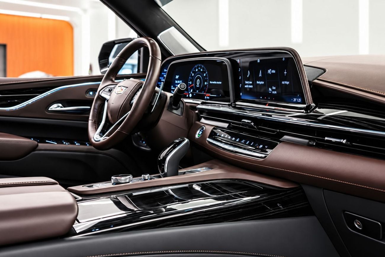 كاديلاك إسكالاد V SERIES مواصفات دول مجلس التعاون الخليجي، محرك V8 فائق الشحن، ضمان وخدمة فعالان