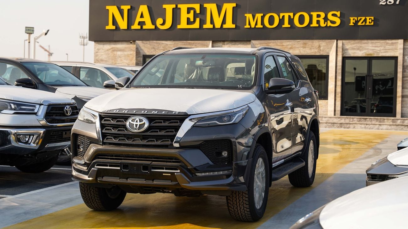 Toyota Fortuner SR5