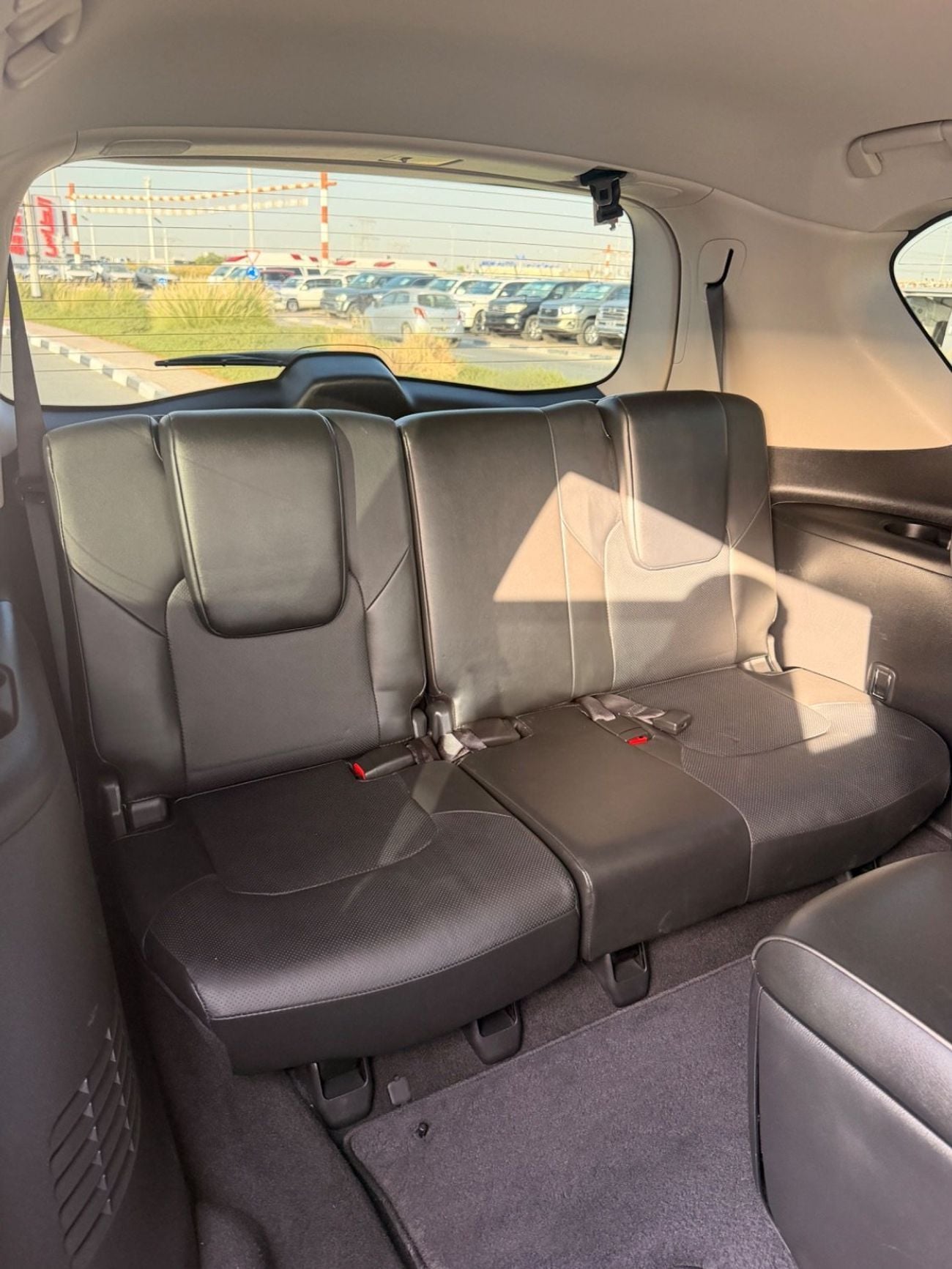 Infiniti QX80 LUXURY 4WD Full option