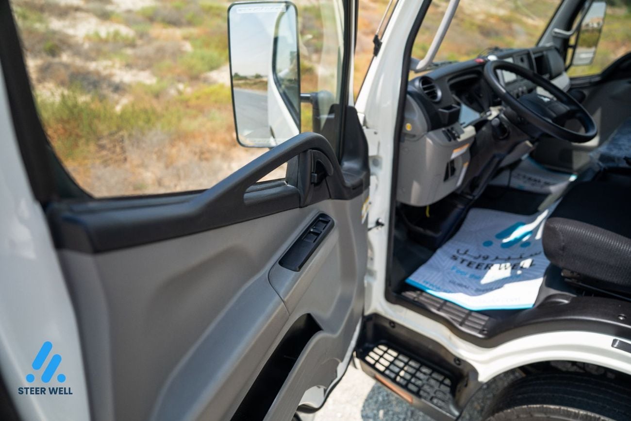 ميتسوبيشي كانتر فان STANDARD 2026 Chiller Truck | Refrigerated Body | 3.0L turbo DSL | Manual | GCC Specs | Export Only