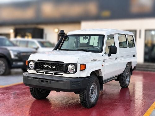 تويوتا لاند كروزر 70 LC 78 HARDTOP 4.0L MT تويوتا لاند كروزر LC78 بنزين 4.0 لتر