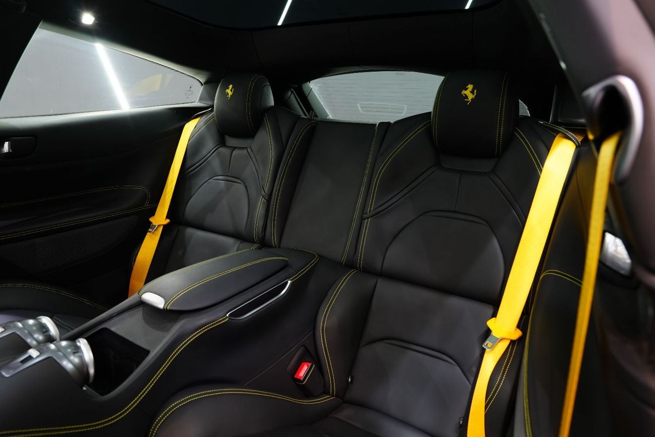 Ferrari GTC4 LUSSO T, Carbon Interior Pack, Passenger Display, Panoramic Roof, GCC Specs!!