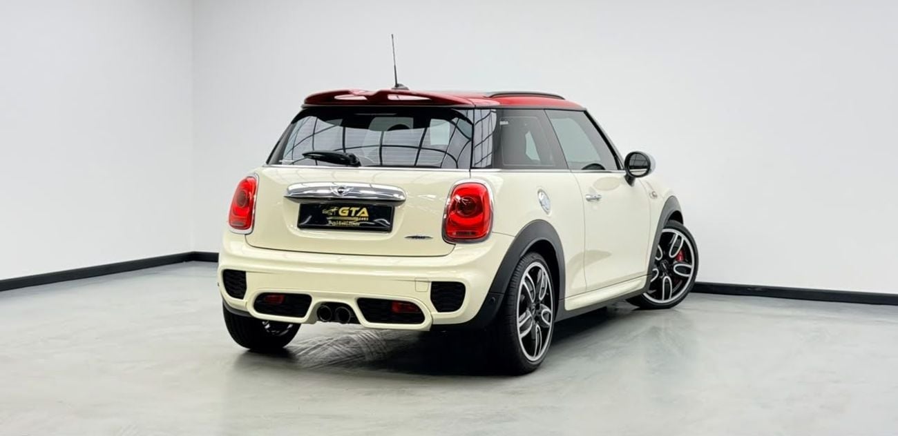 Mini John Cooper Works STANDARD 2018 Mini Cooper John Cooper Works, Service History, Fully Loaded, Excellent Condition, GCC