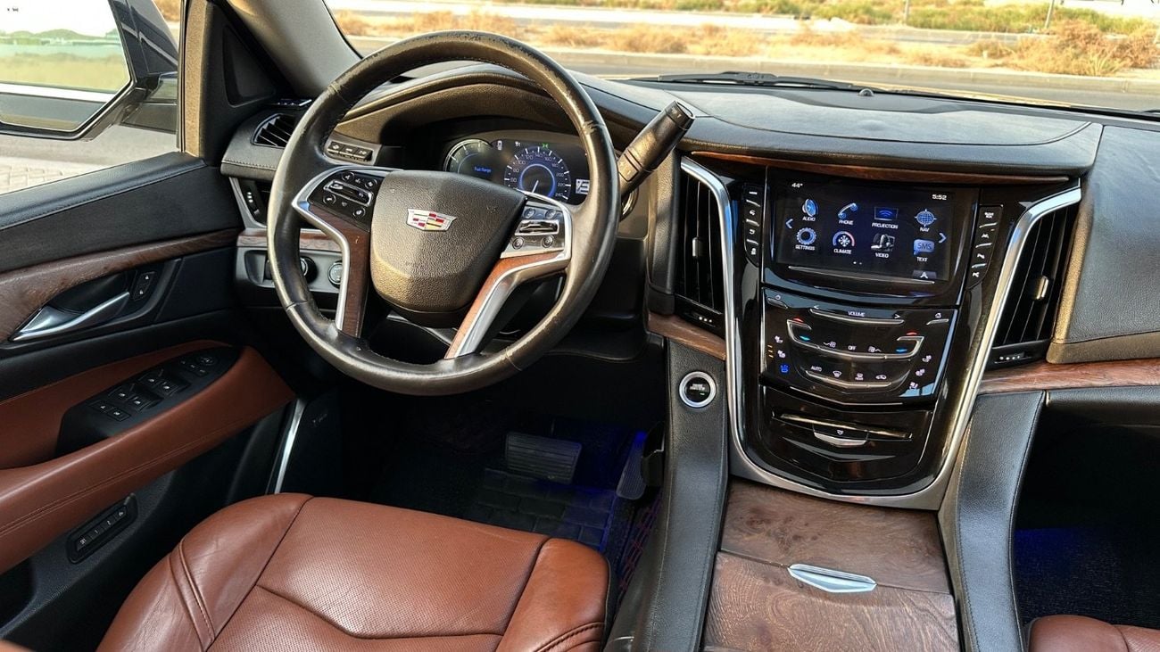 Cadillac Escalade PLATINUM GCC 6.2
