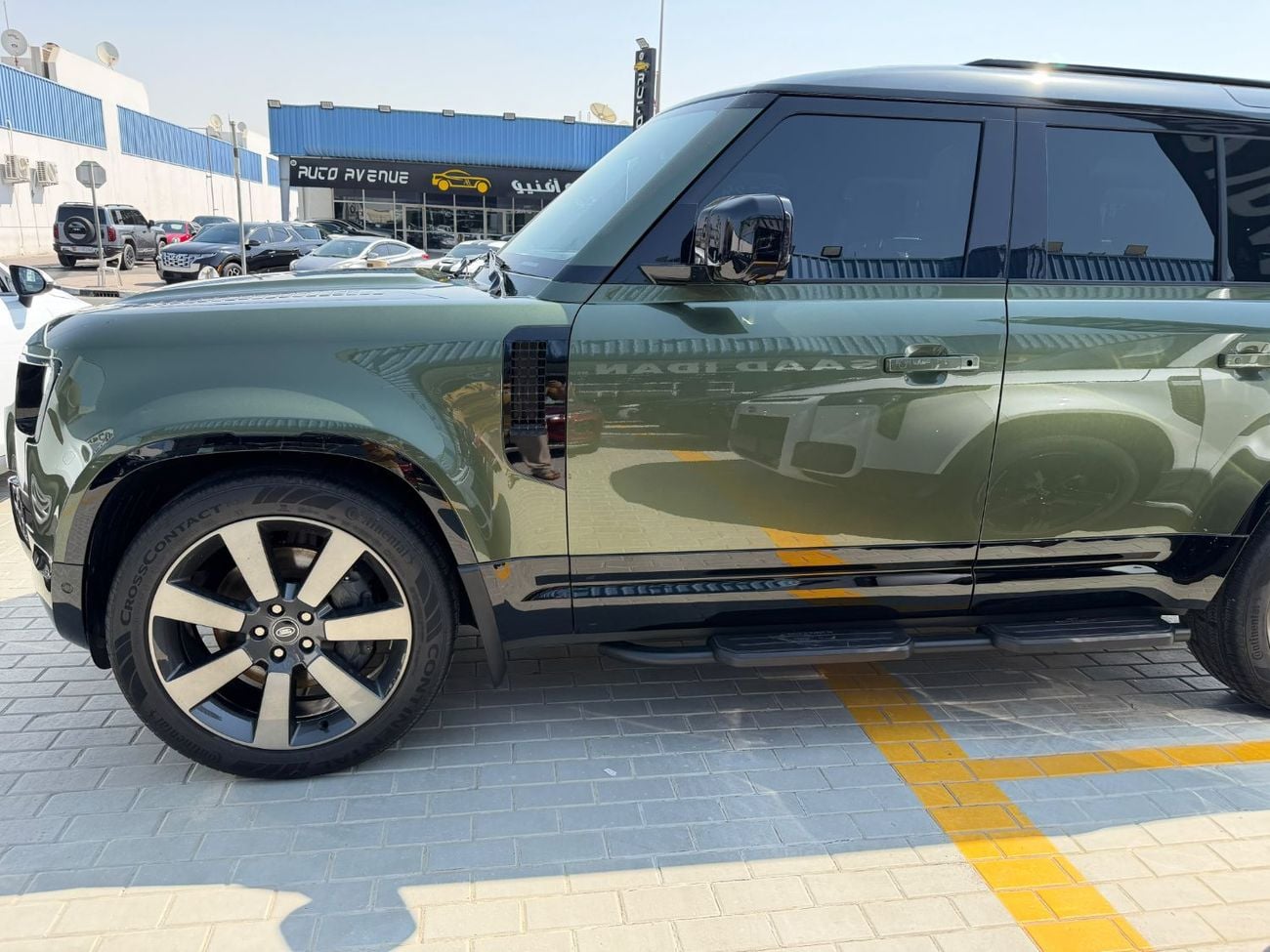 Land Rover Defender 110 X-DYNAMIC SE P400