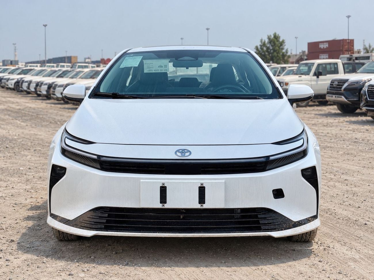 تويوتا كورولا Elite ECTB - 1. تويوتا كورولا إيليت – 1.8 لتر هجين أوتوماتيكي – أبيض