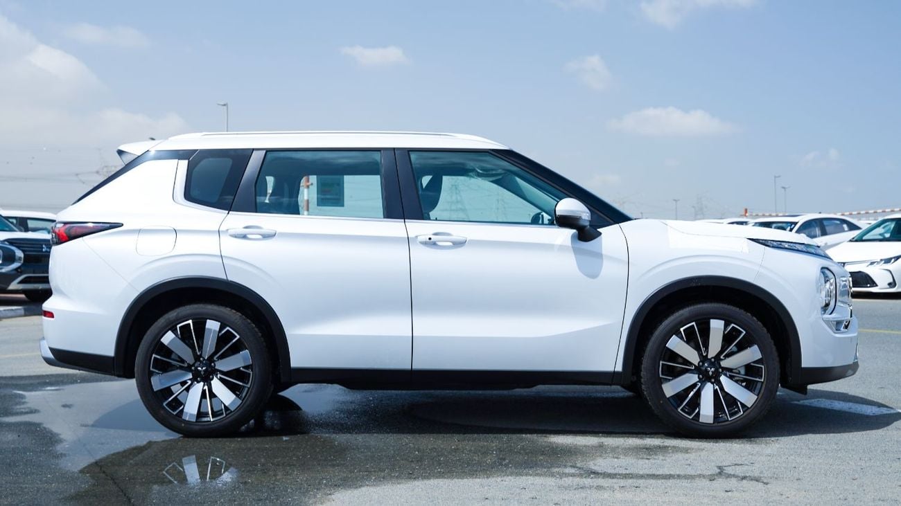 Mitsubishi Outlander Brand New – 2.5L Petrol 4WD Automatic – G06 – GCC 2026 – Export Only