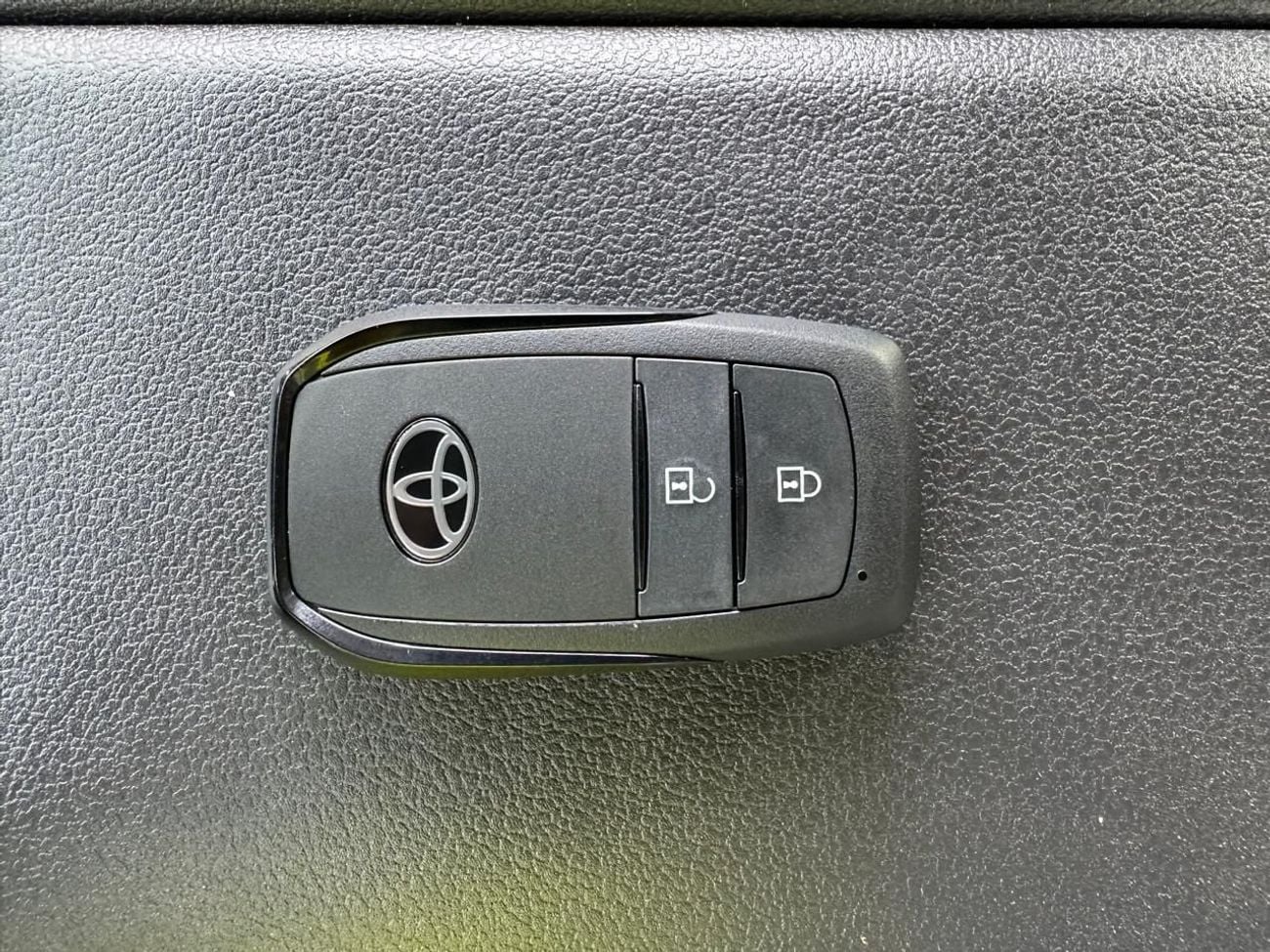 Toyota Land Cruiser GXR 3.5L V6 Twin-Turbo Petrol 2026 Model