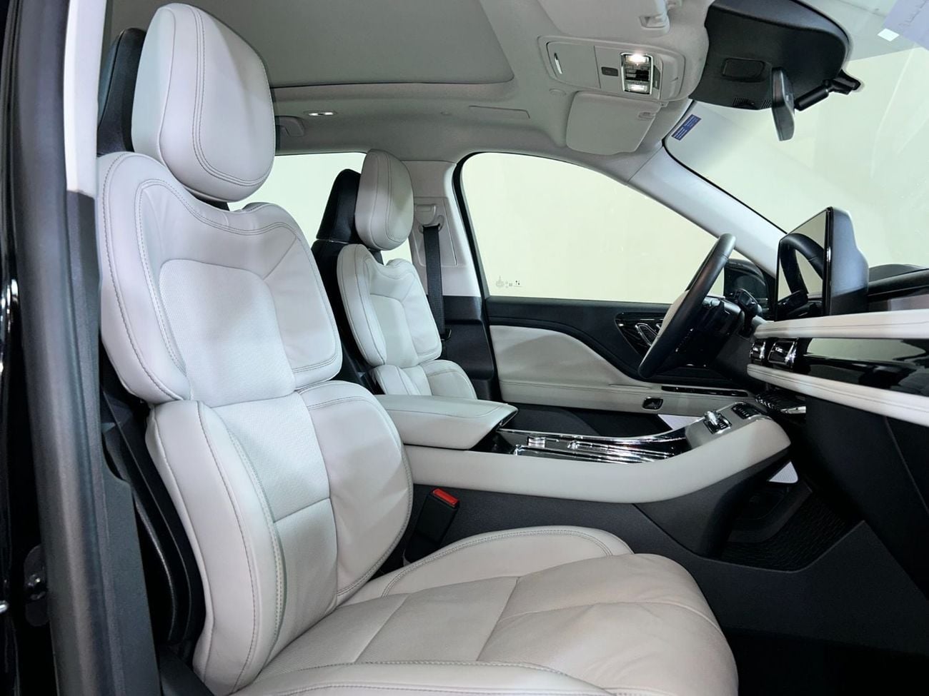 لينكولن أفياتور RESERVE AV-AVI425/AL TAYER MOTORS/ AL QOUZ SHOWROOM
