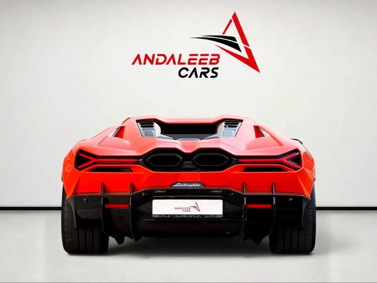 لامبورغيني ريفويلتو سبورتيفا FULL EXTERIOR & INTERIOR CARBON OPTION | UNDER WARRANTY