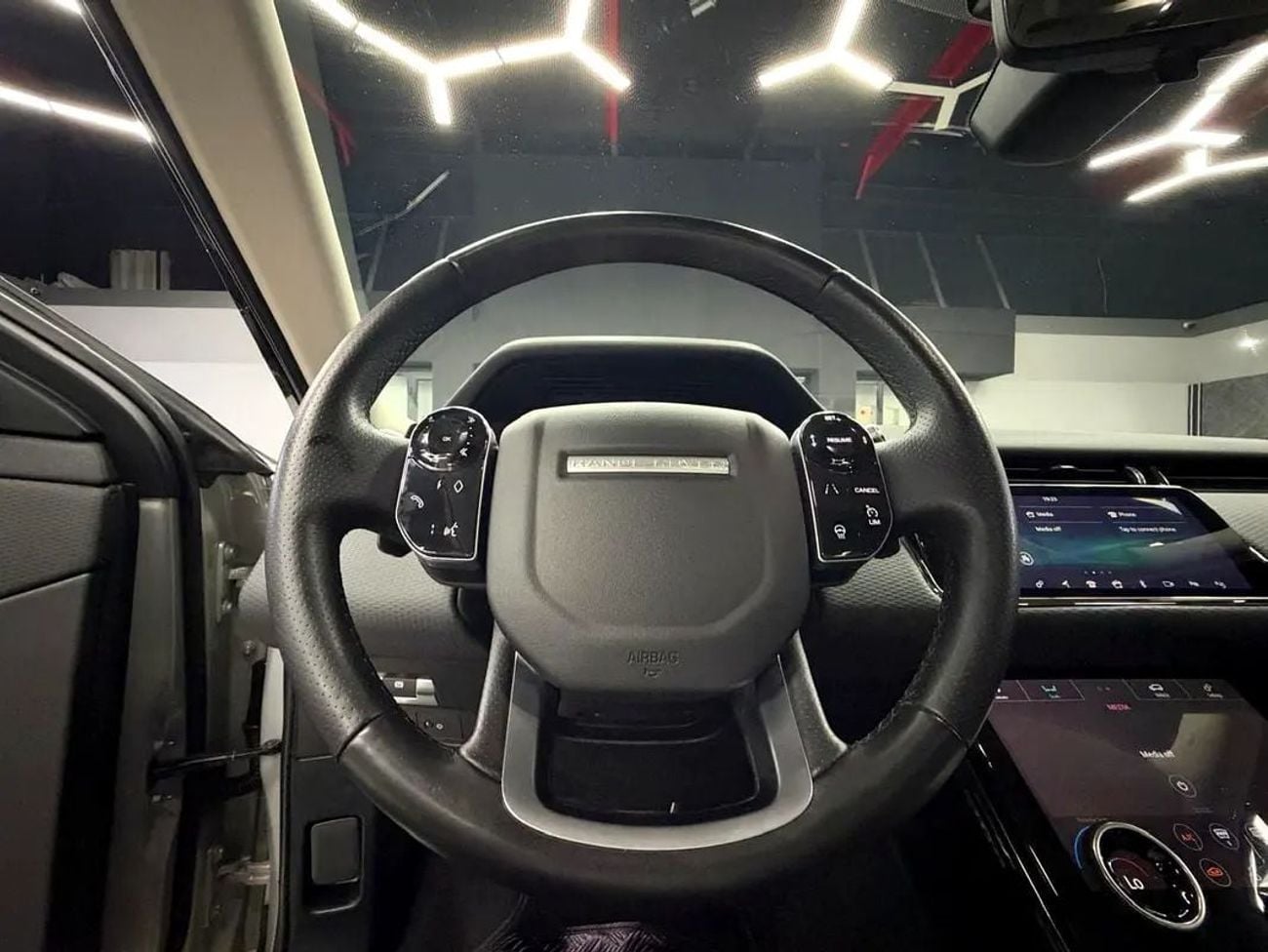 Land Rover Range Rover Evoque R-DYNAMIC HSE P300