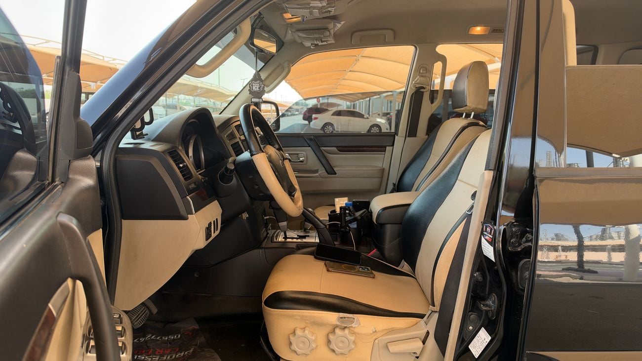 Mitsubishi Pajero GLS H/L GOLD PLATINUM