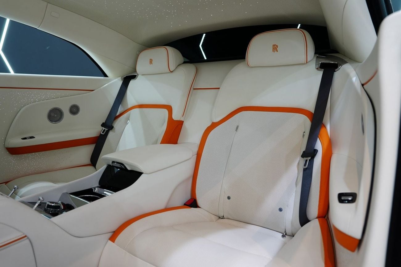 رولز رويس سبيكتر STD (L · None - Electric Cyl · Automatic · Electric · Coupe · Front Wheel Drive · 4 Seats · 2 Door) رولز رويس سبيكتر 2024، نظام صوتي مصمم خصيصاً، إضاءة ستارلايت، شبكة أمامية مضيئة، ضمان وخدمة الوكيل!!
