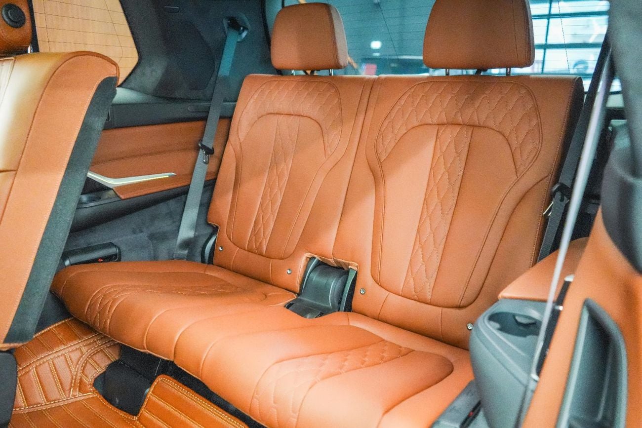 BMW X7 XDRIVE40I M SPORT GCC Specs | Warranty and Service Contract | As Brand new