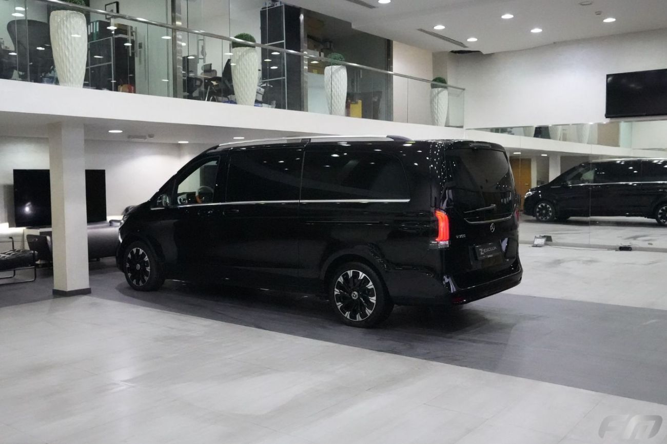 Mercedes Benz V300 AVANTGARDE VIP BUSINESS VAN – FULL LUXURY OPTION | BRAND NEW | GCC | 2025