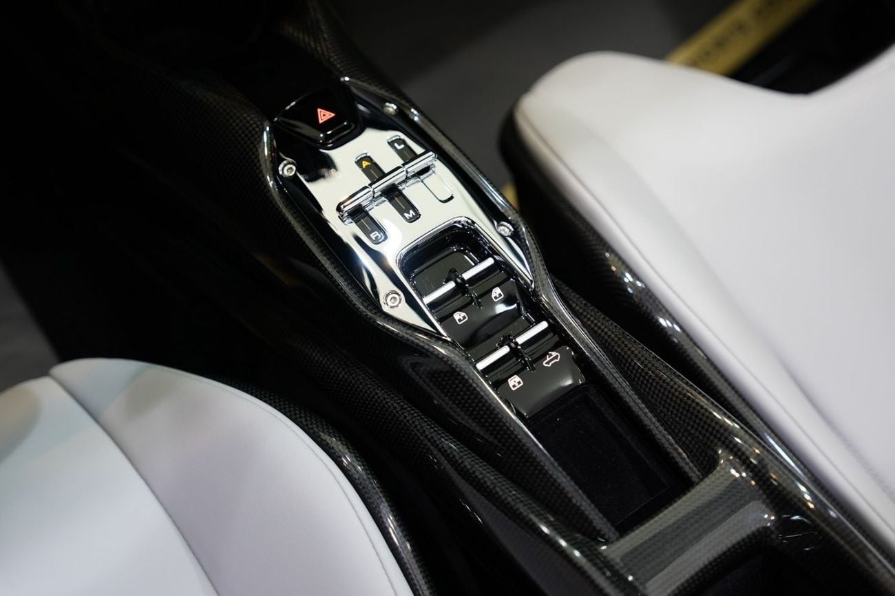 فيراري SF90 ستراديل Assetto Fiorano SPIDER