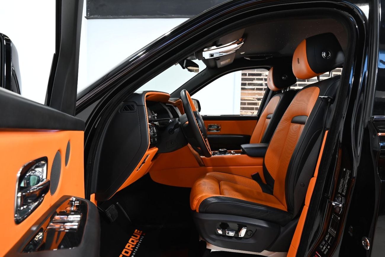 رولز رويس كولينان BLACK BADGE رولز رويس كولينان بلاك بادج 2021، بتصميم مُحسّن، ضمان رولز رويس حتى مايو 2027، سجل صيانة رولز رويس،