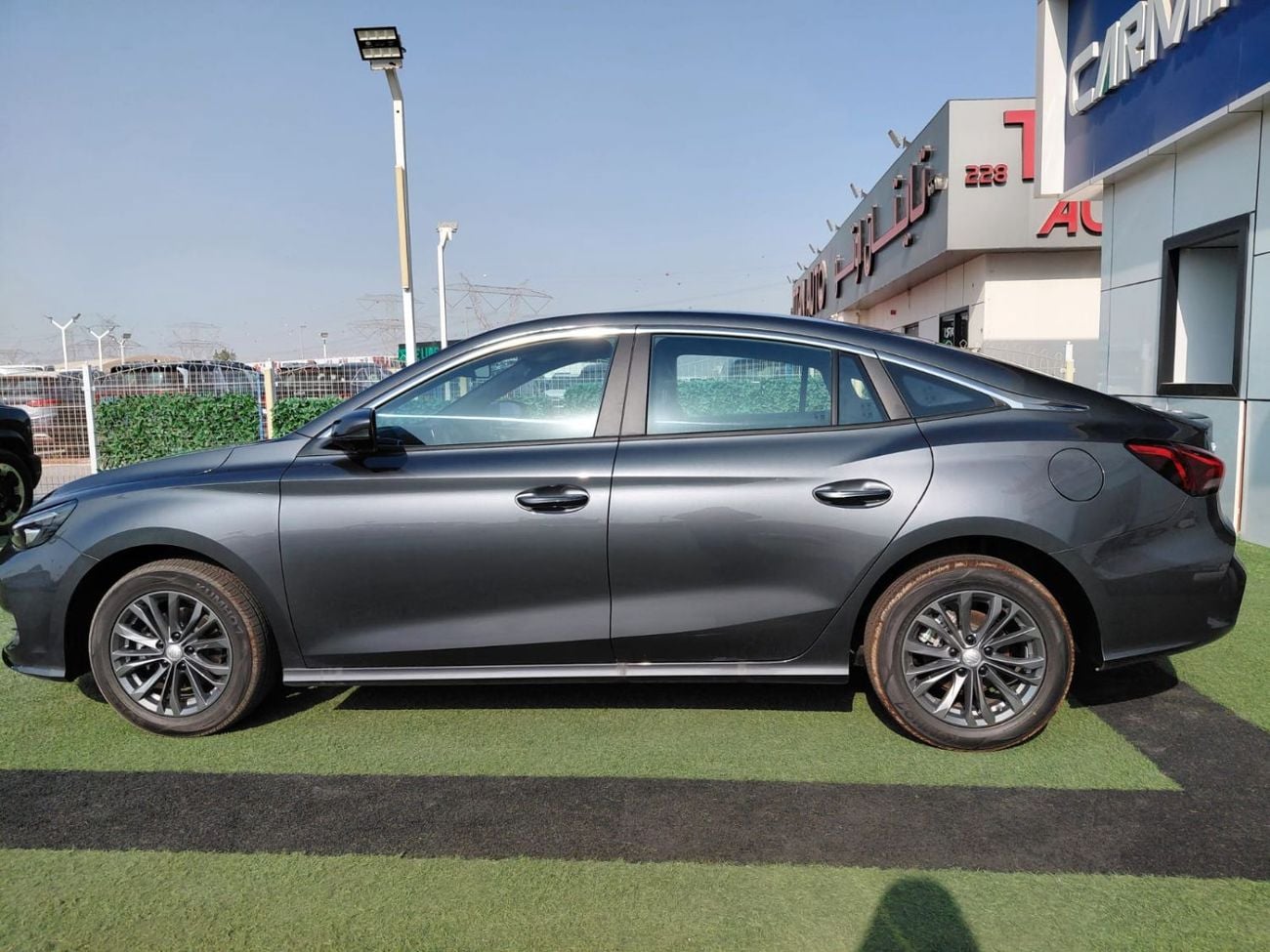 أم جي 5 لوكس سيارة MG5 1.5L الإصدار العالمي الفاخر في عام 2026