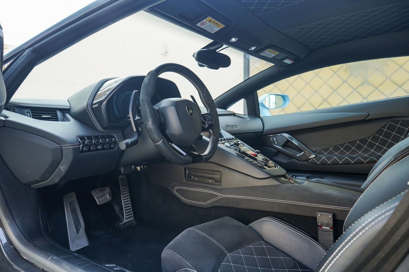 Lamborghini Aventador S Lamborghini Aventador S 2018 Korean Specs (On an appointment basis)