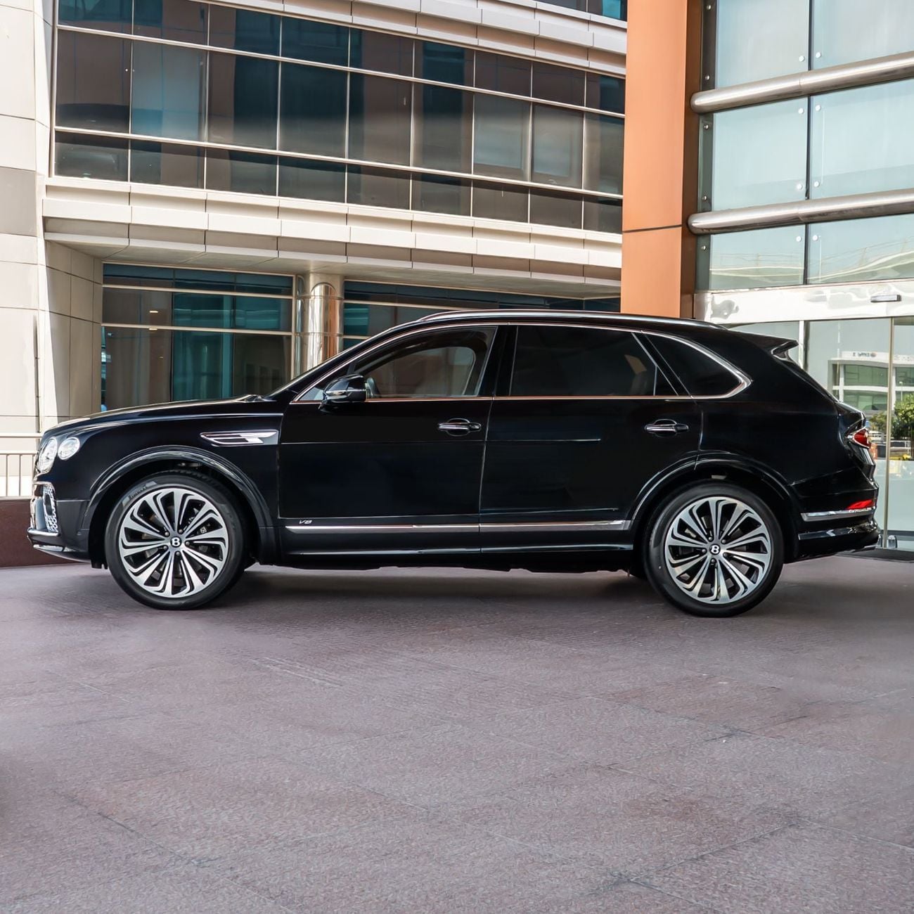 Bentley Bentayga FIRST EDITION 2021 BENTLEY BENTAYGA V8 DONE 19,000KM