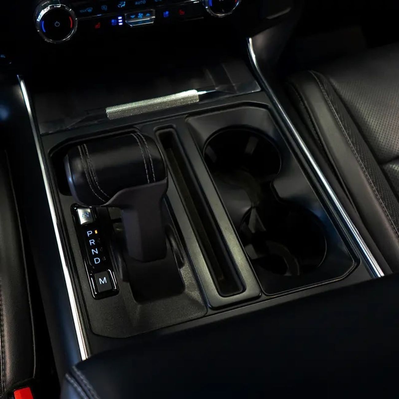 فورد F 150 RAPTOR CREW CAB LUX AED 4,407 pm • 0% Downpayment • Agency Warranty