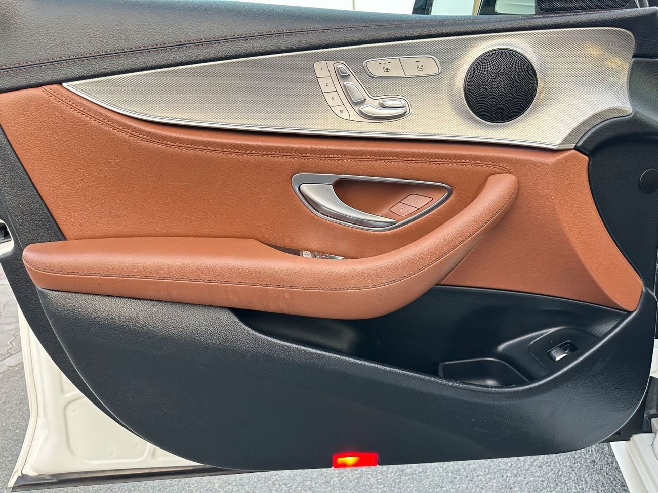 مرسيدس بنز E300 AMG