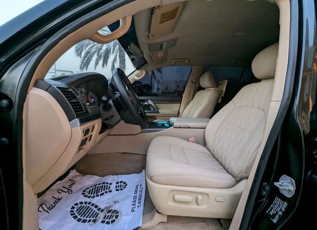 Toyota Land Cruiser Toyota landcruise 2014Model Facelifte 2025 V6 4.0L petrol Engine Colour Black push start Transmissio