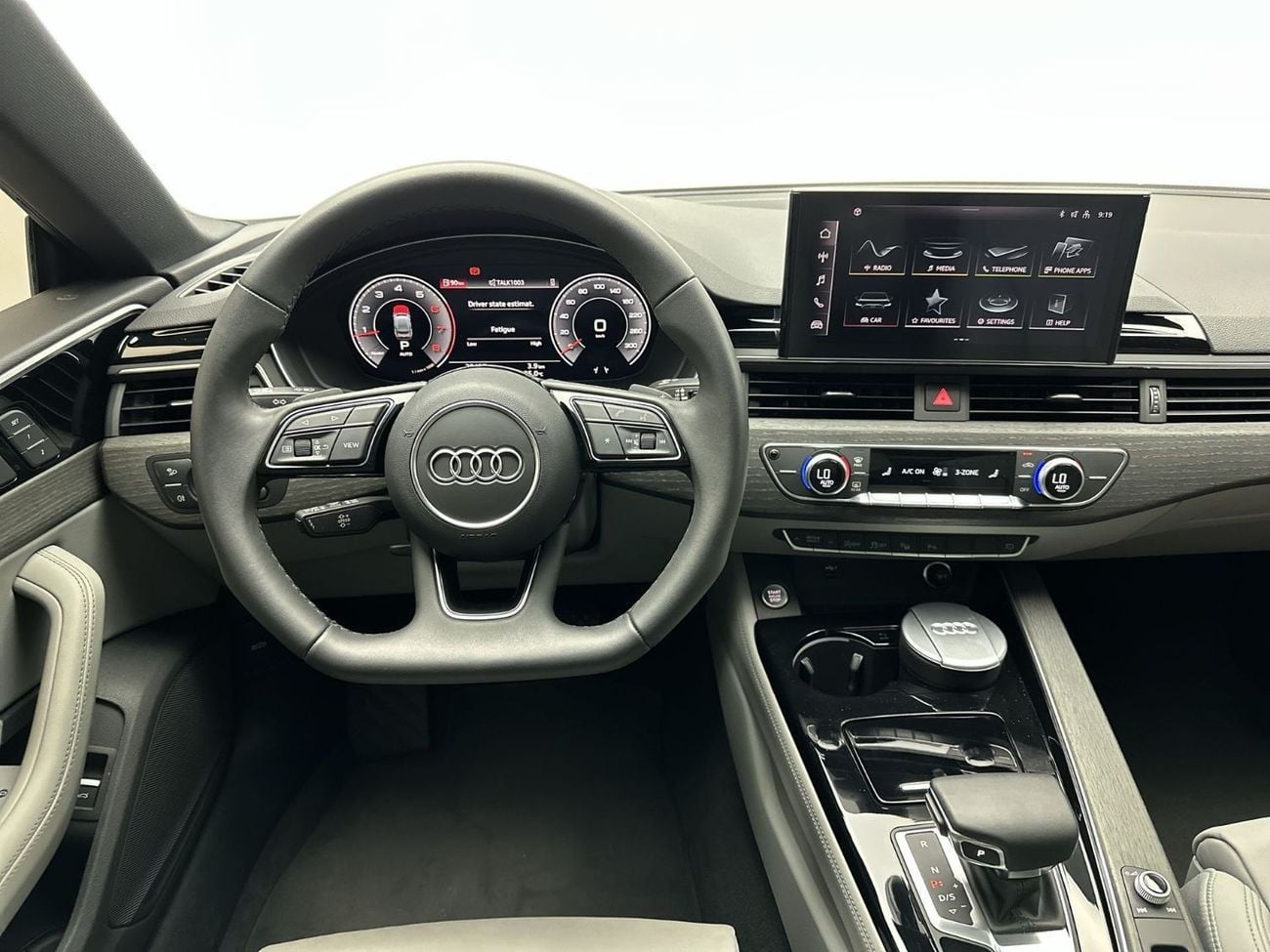 أودي A5 40 TFSI ADVANCED SPORTBACK (Ref# 060344)