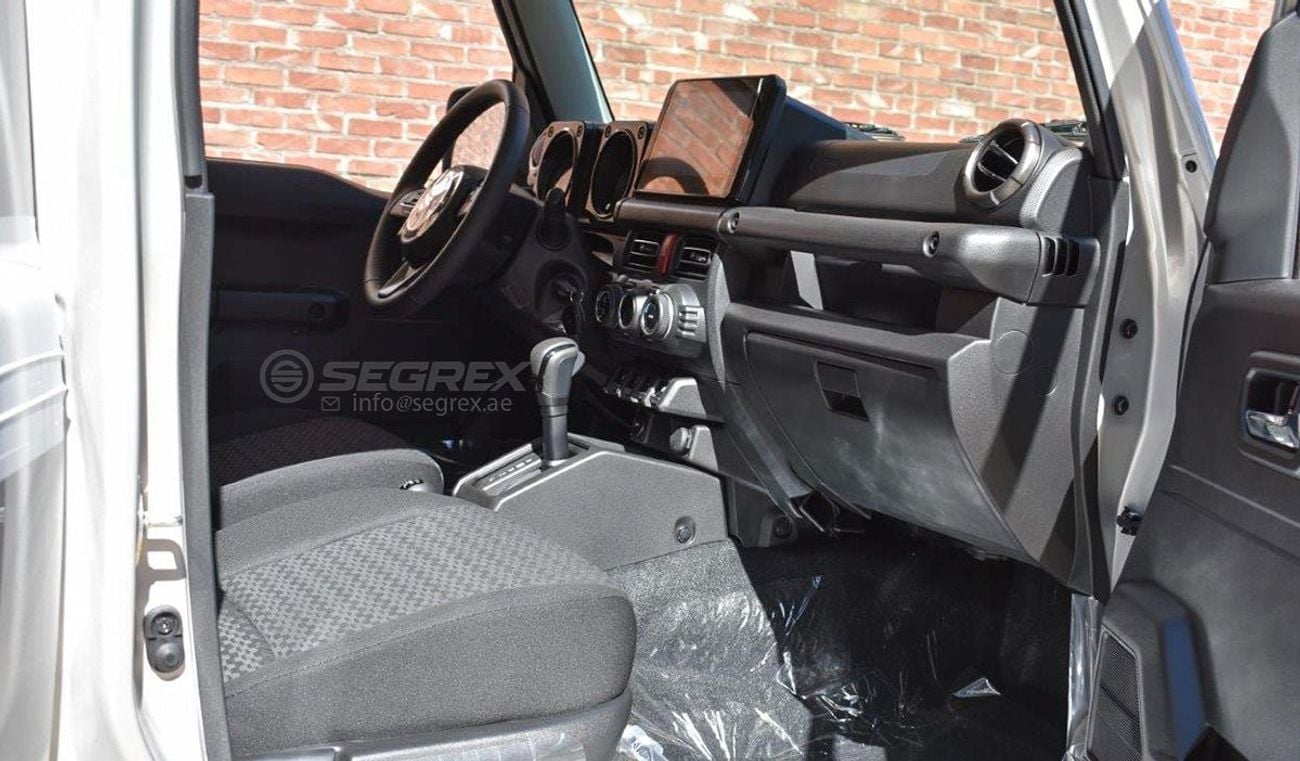 سوزوكي جيمني GLX . 1.5L . Petrol . 4WD . 4AT . 5 Seats . 5 Doors . Non-GCC موديل 2026. للتصدير