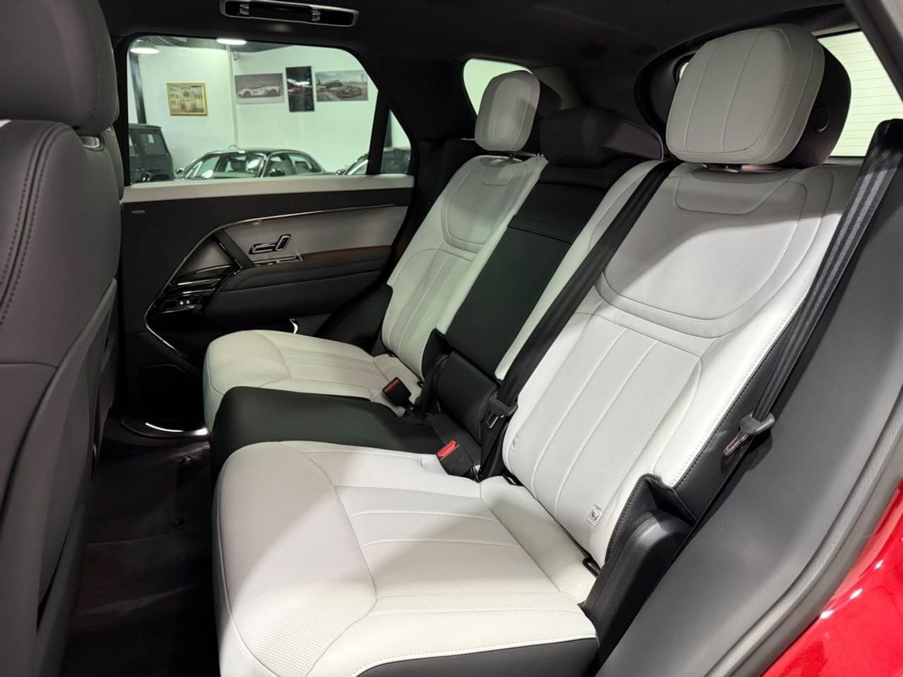 Land Rover Range Rover Sport SE P400 V6 2025