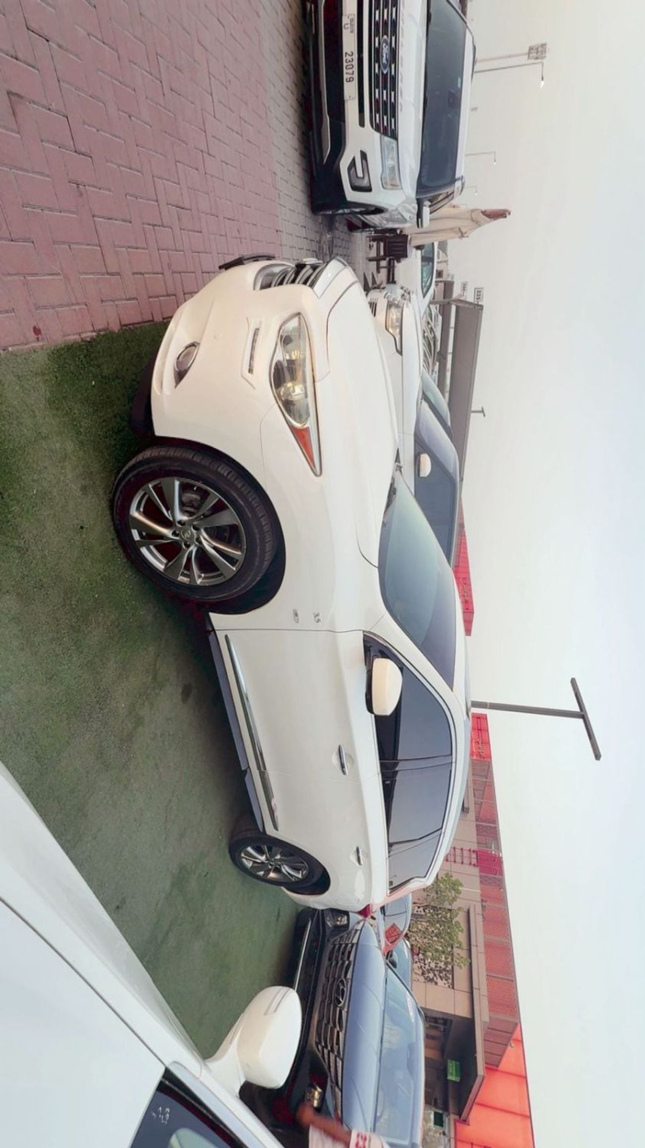 Infiniti QX60 PREMIUM panoramic sunroof, excellent condition, 4x4