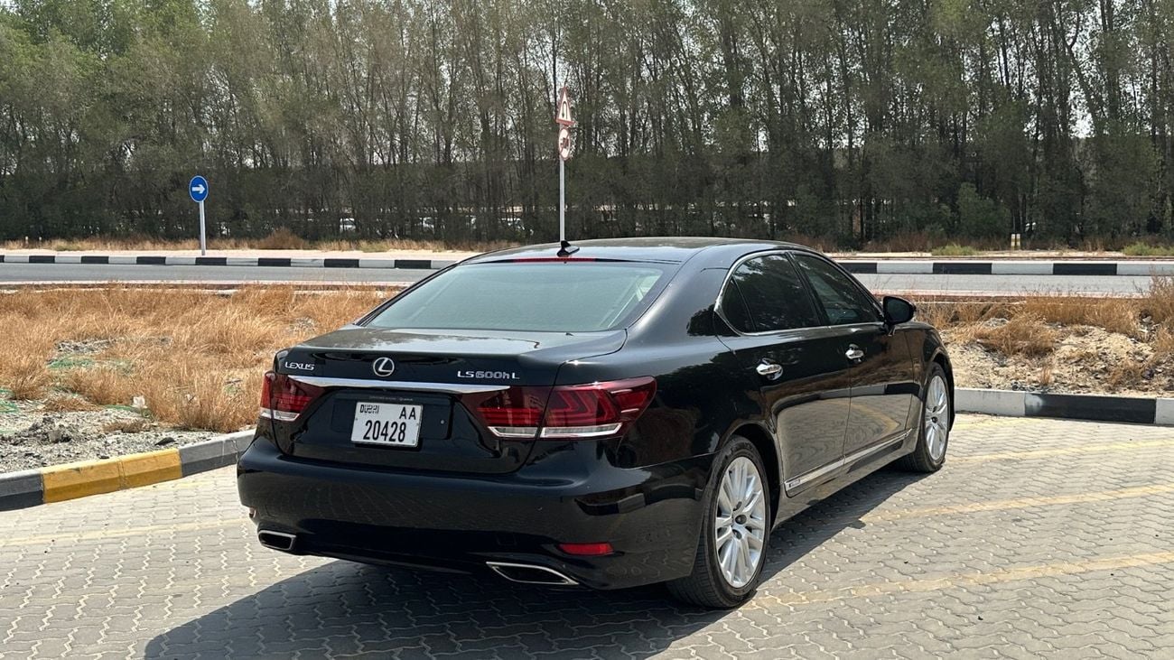 Lexus LS600h L