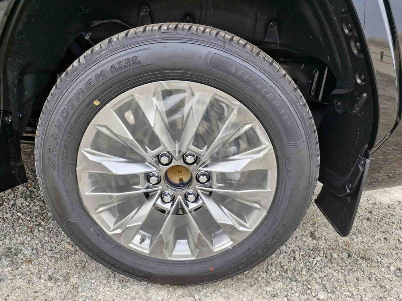 Toyota Land Cruiser VXR 3.3L