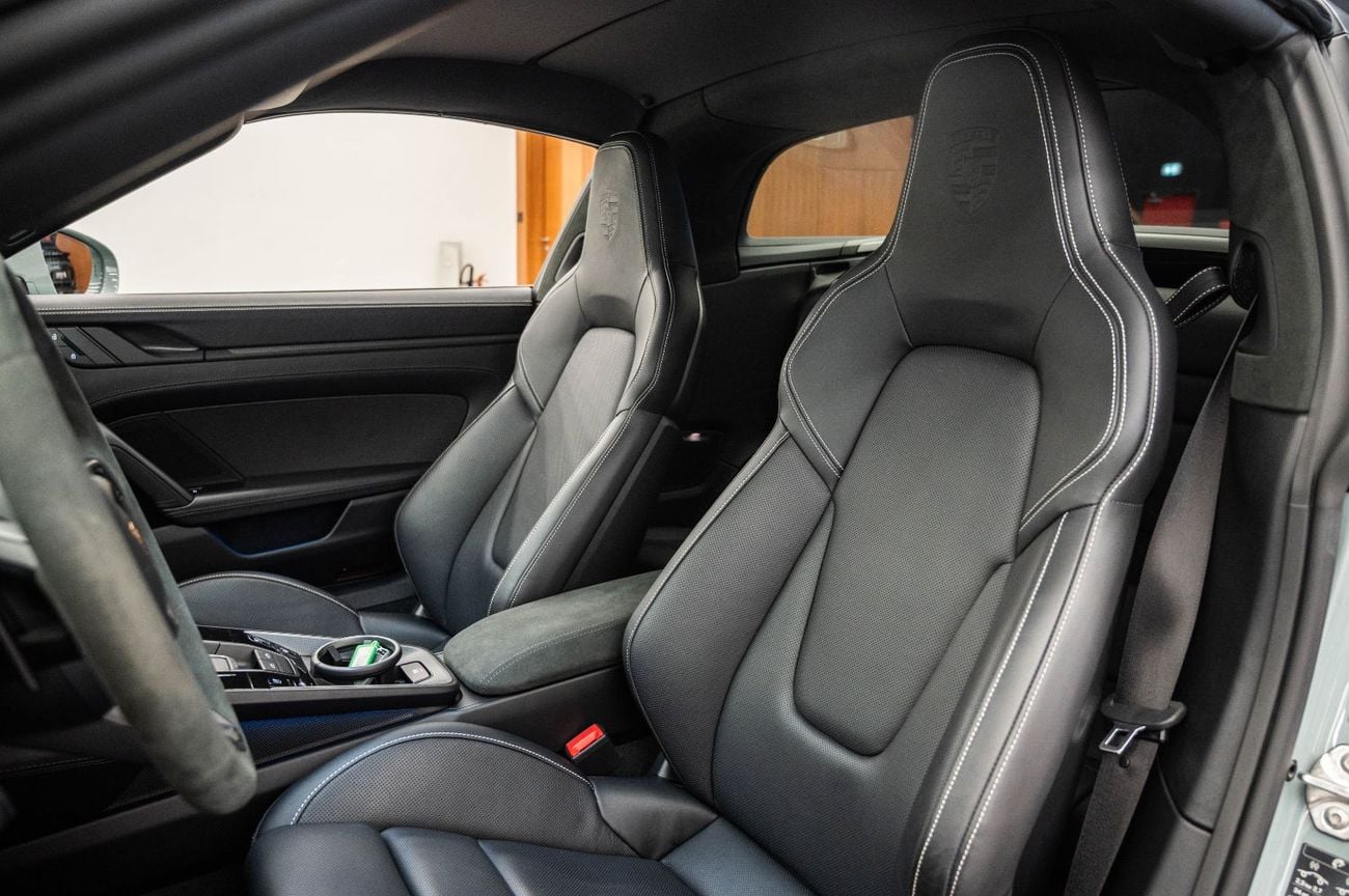 Porsche 911 TARGA 4GTS GCC Specs | Warranty | As Brand New Condition