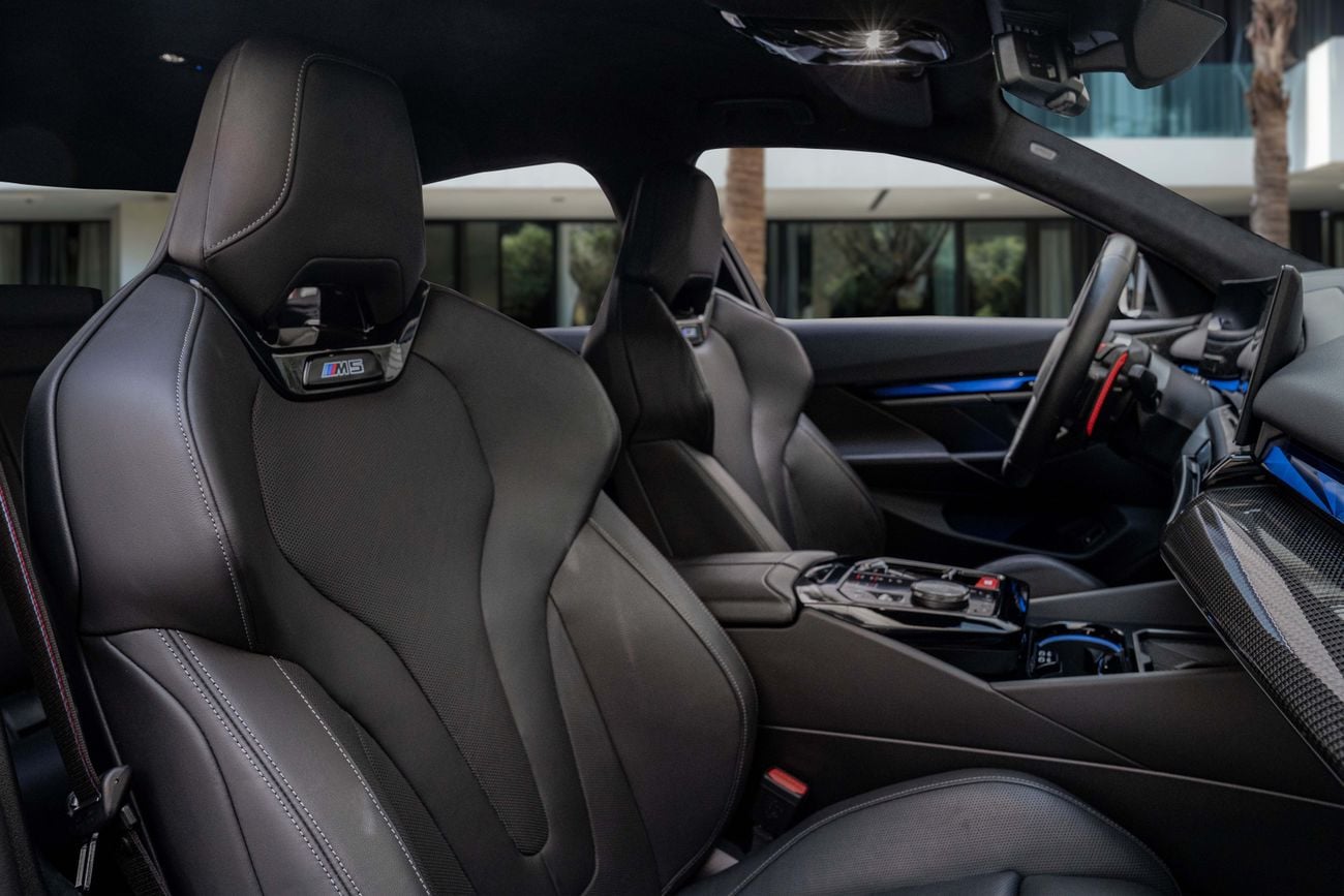 بي أم دبليو M5 M5 | 8,617 P.M | 0% Downpayment | 2025 BMW M5 | V8 Performance!