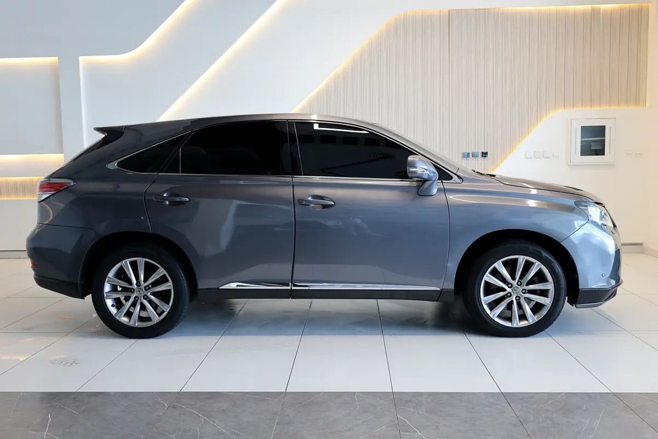 لكزس RX 350 بلاتينيوم | GCC Specs | Pristine Condition