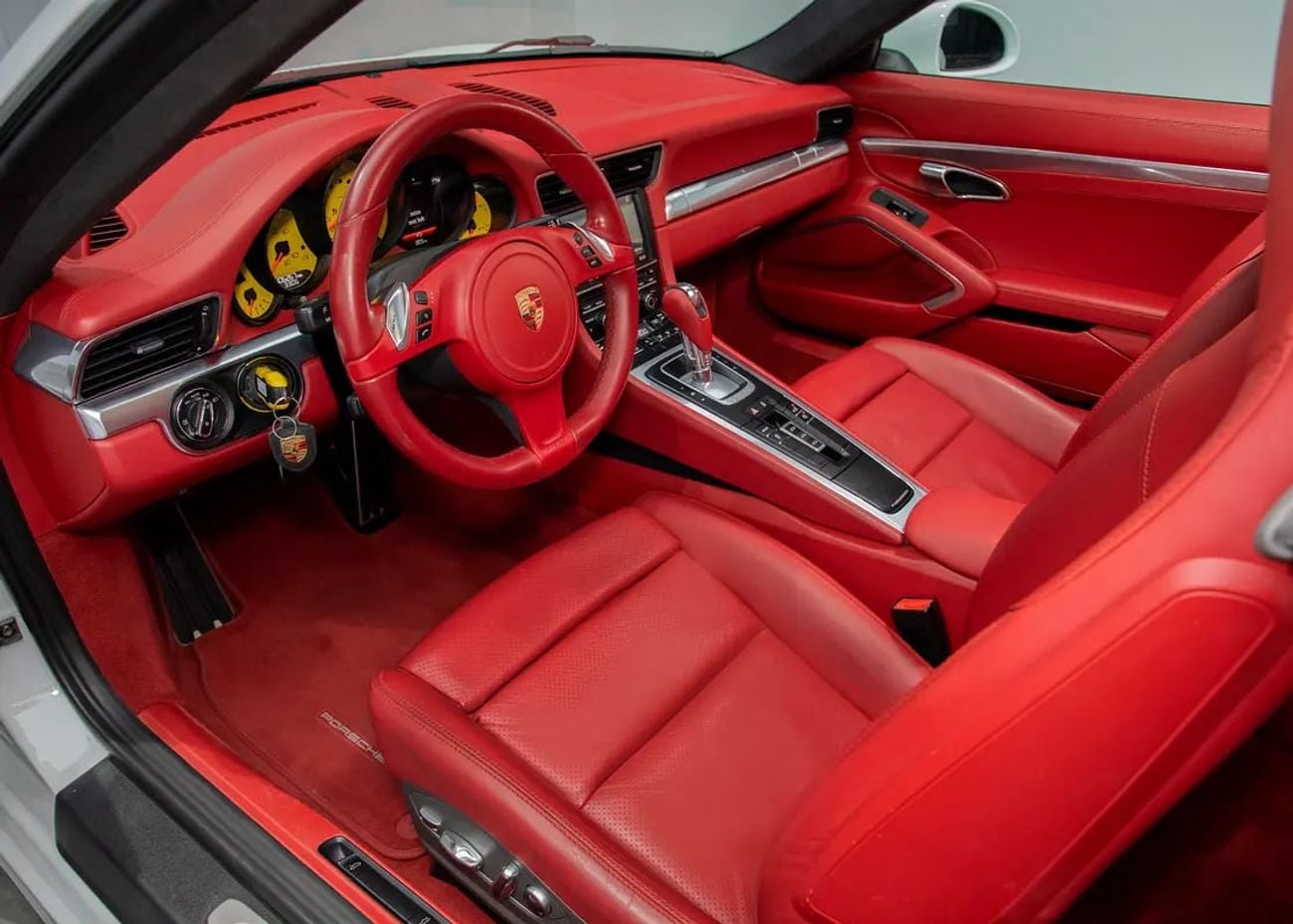 Porsche 911 CARRERA 4 Full Service History • GCC Specs • Outstanding Specification