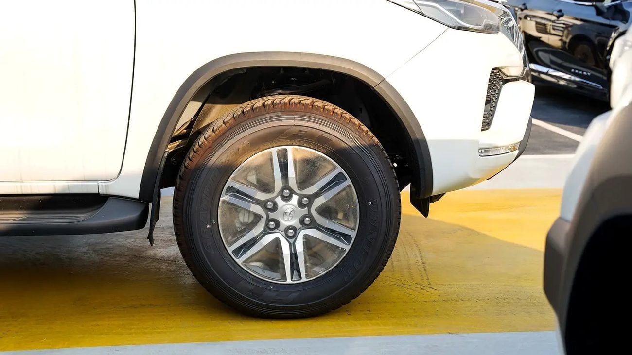 Toyota Fortuner GXR V6 4.0L GCC Specs