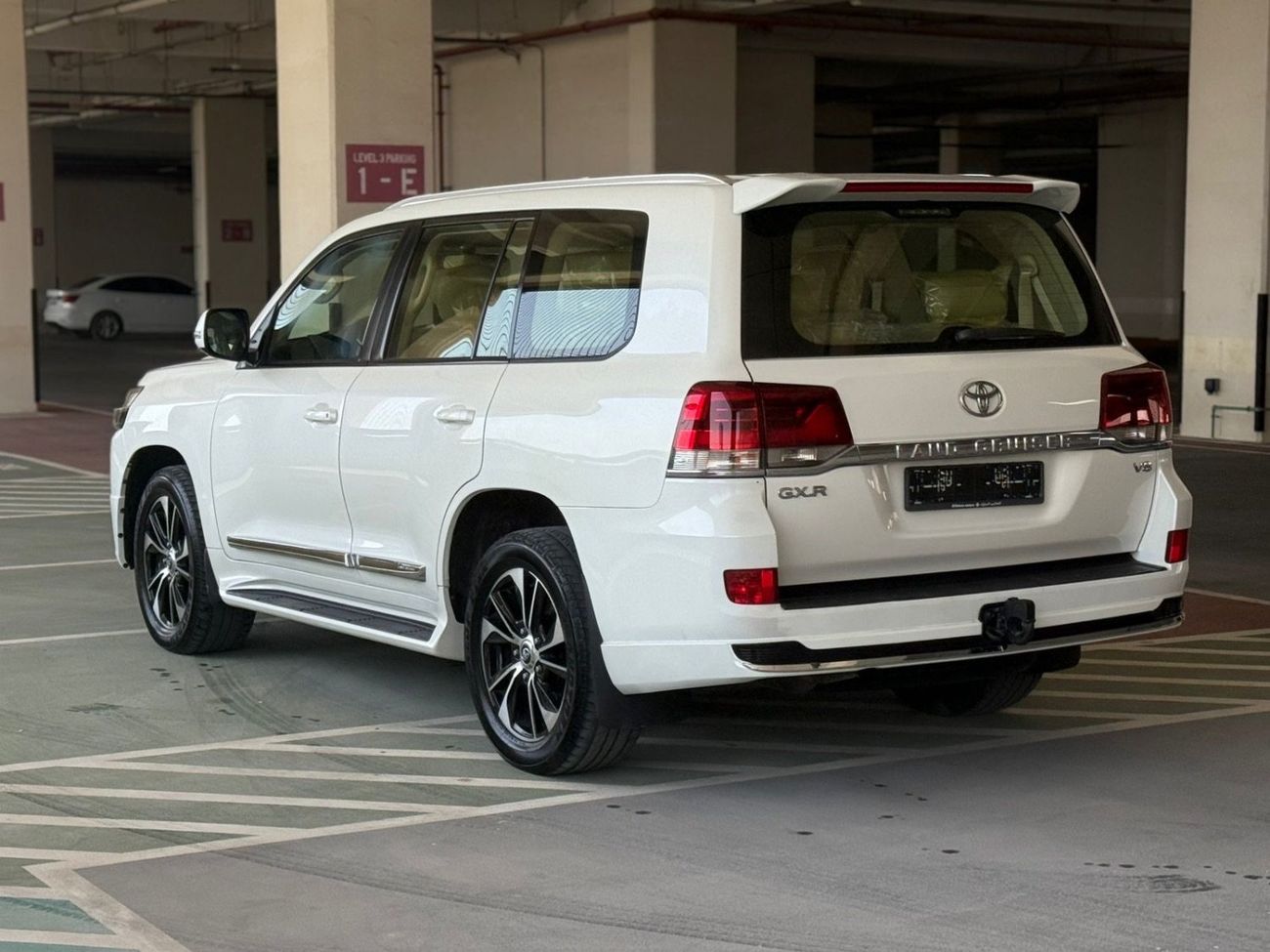 تويوتا لاند كروزر GXR DIESEL V8 LHD